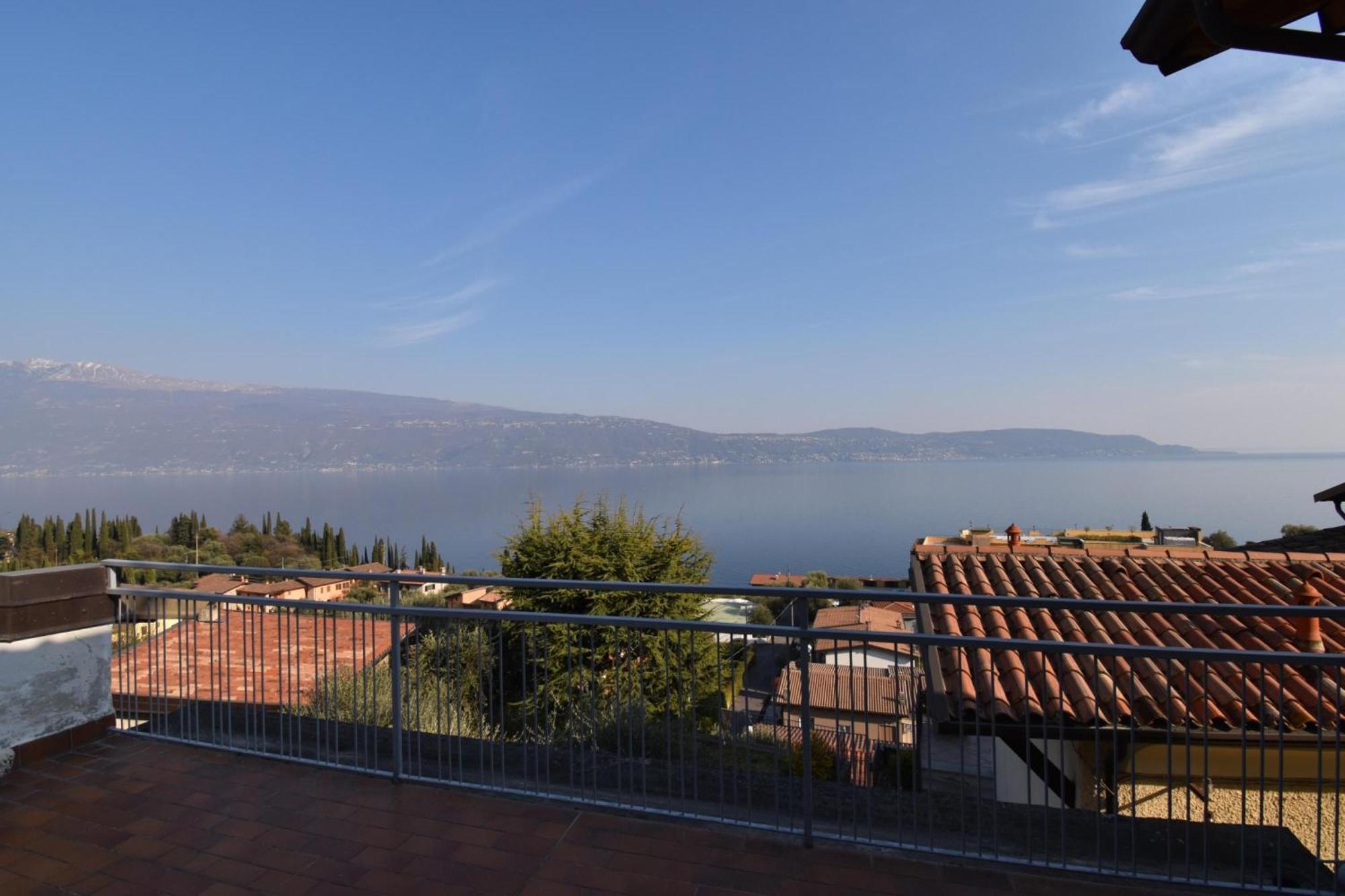 Angela -Terrace & Beautiful View Lake - Happy Rentals Toscolano Maderno Exterior photo